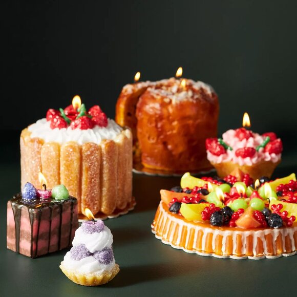 Anthropologie Italian Fruit-Topped Cake Flan Dessert-Shaped Wax Candle - Picture 4 of 14